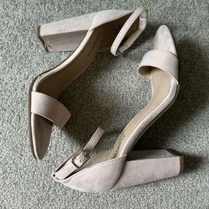 Indigo Rd. Suede Beige Ankle Strap Sandals 7.5